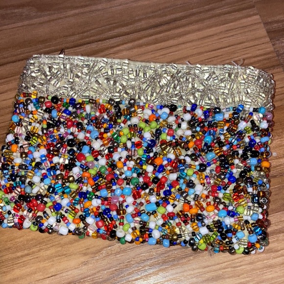 Use condition multicolored beaded coin purse - Picture 1 of 3